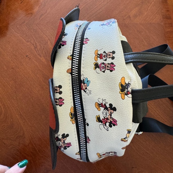 Disney Mickey & Minnie Mini Backpack Adjustable straps & Minnie Ears & Bow NEW - Picture 3 of 8